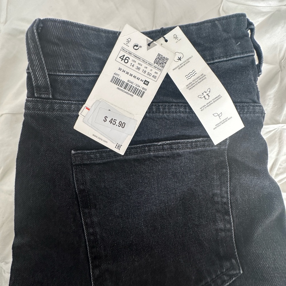 Zara Straight Leg distressed jeans NWT